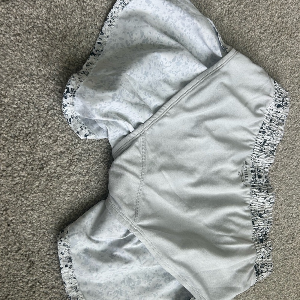 Athleta Women's Black and White Athletic Shorts - Picture 4 of 5